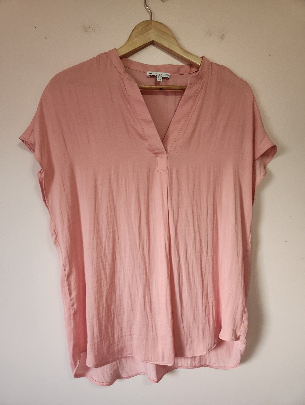 Maison d'Amélie Paris Dusty Rose Satin V-Neck Blouse Size M EUC Office Soft Girl